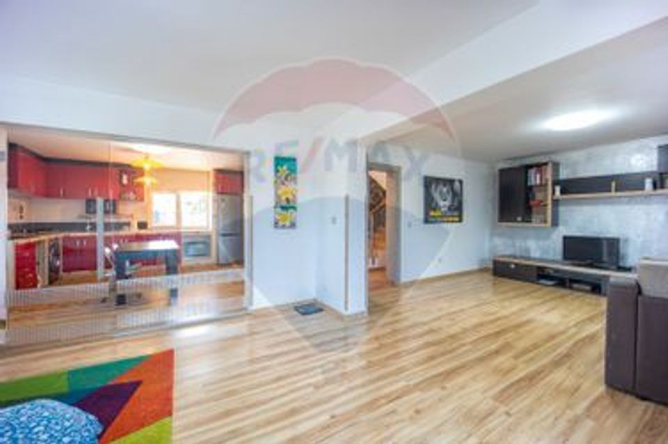 4 room House / Villa for sale