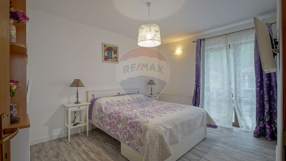 Proprietate cu stil la poalele muntelui - liniște și intimitate!