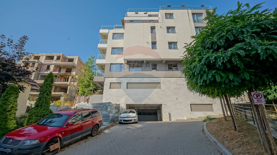 De închiriat Apartament cu parcare subterană la Dealul Morii