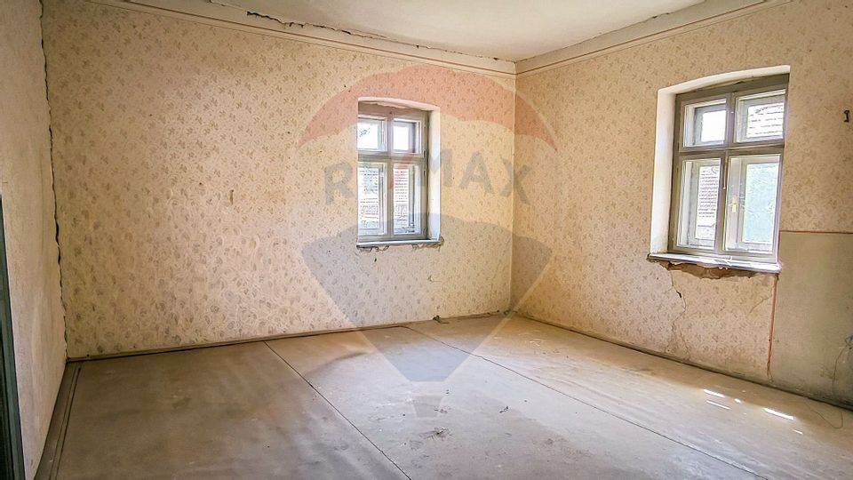 Casă săsească Transilvania - teren generos și potențial de extindere