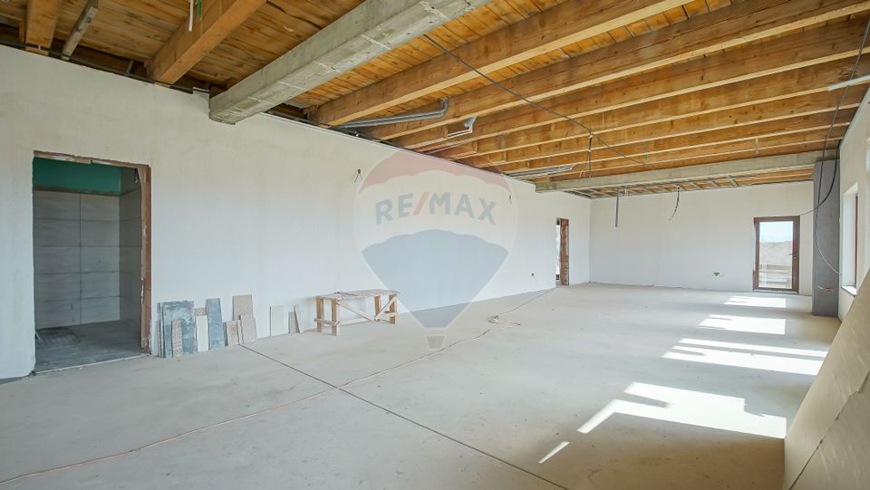 Comision 0%-Cladire versatila 14 camere-Multiple utilizari