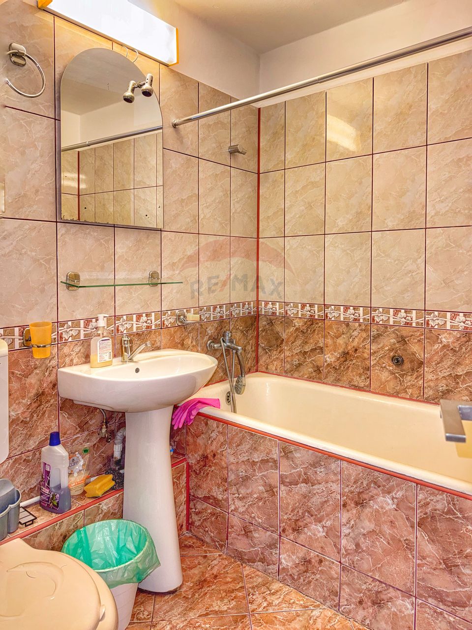 Apartament 2 camere în zona Stefan cel Mare