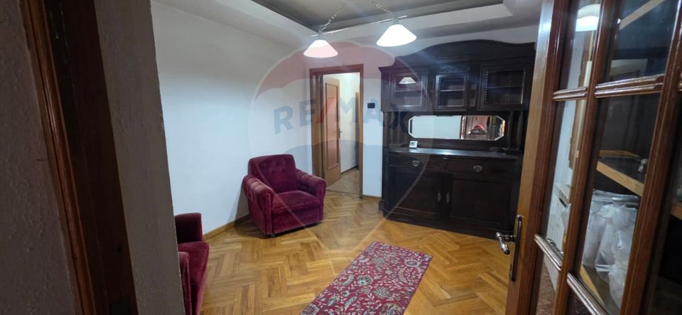 5 room House / Villa for sale, Grivita area