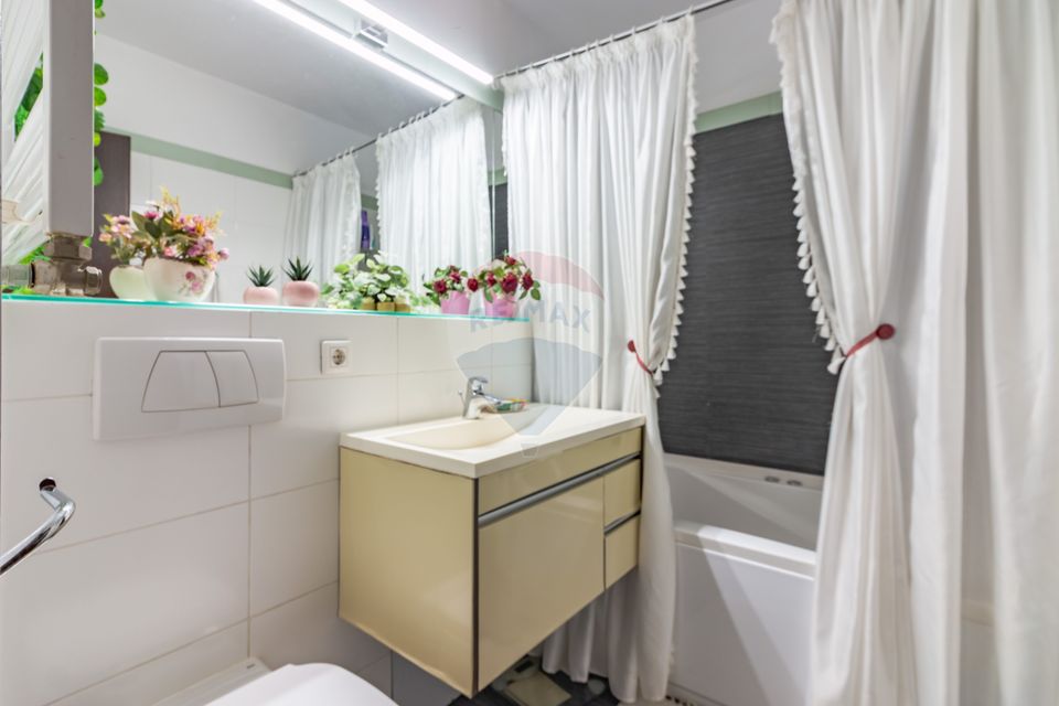 Apartament de vanzare, 3 camere la Piata Unirii, 2x parcare, metrou