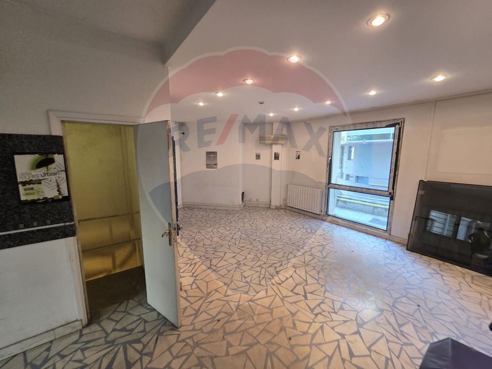 180sq.m Commercial Space for rent, Central area