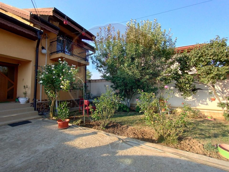 6 room House / Villa for sale, Periferie area