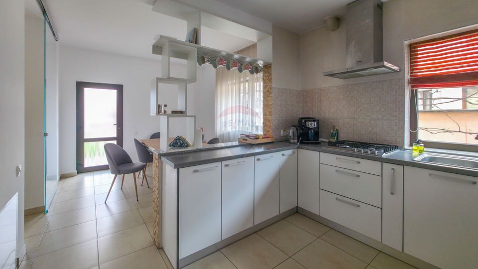 Casa cu 5 camere de inchiriat Gheorgheni, Garaj, Teren 400mp