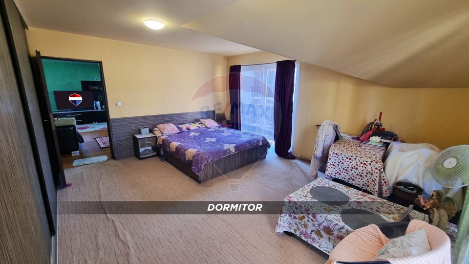 Casă / Vilă cu 5 camere de vânzare în zona Orasul Vechi