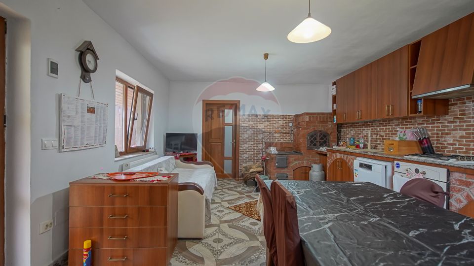 REZERVAT |Casa de vanzare Bradet|Casa de vacanta|Spatiu Comercial