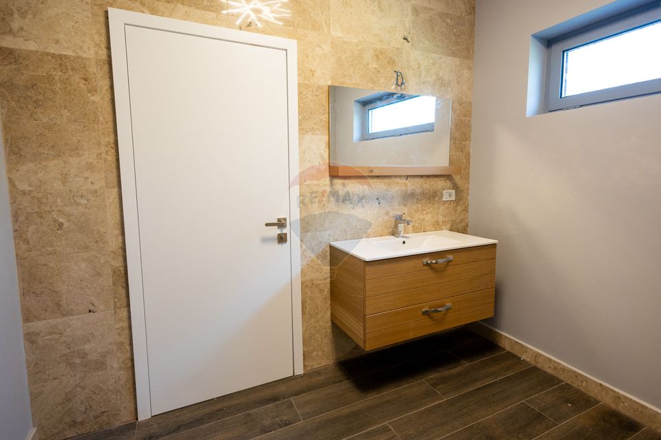 5 room House / Villa for sale