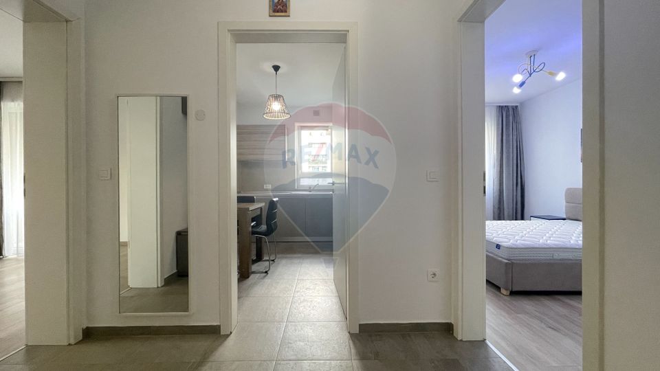 2 room Apartment for rent, Tractorul area