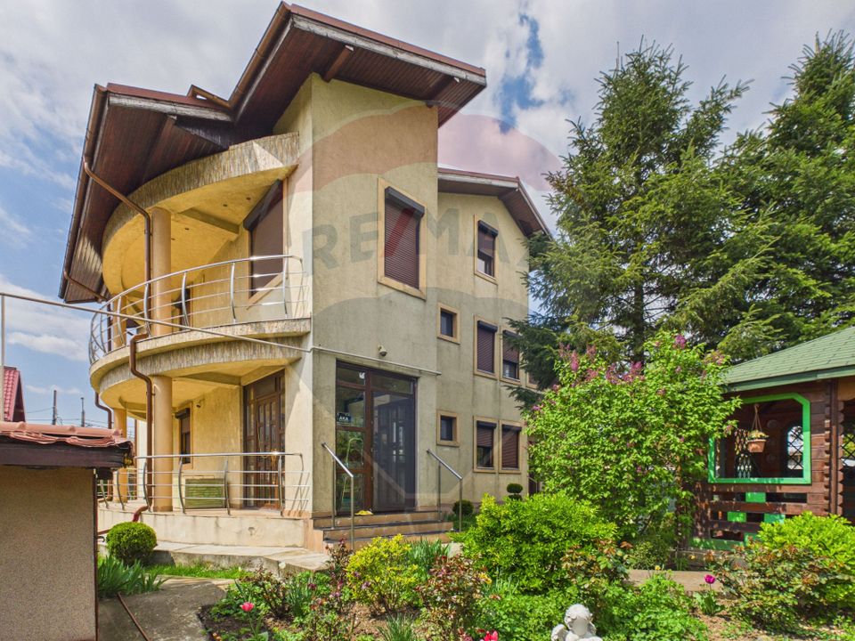 Casă / Vilă cu 6 camere de vânzare