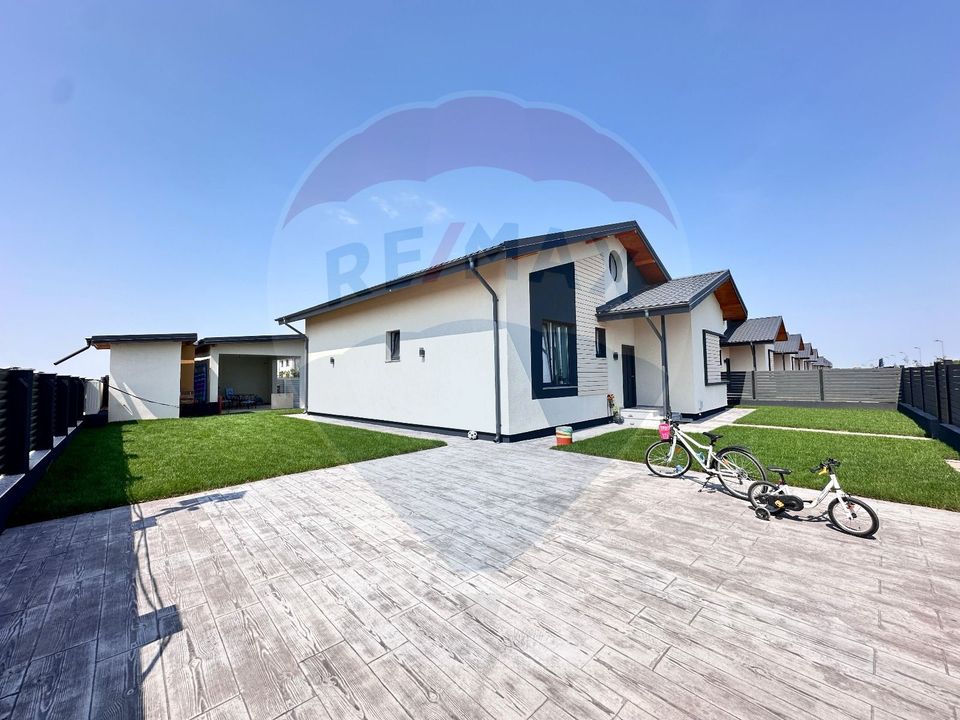 4 room House / Villa for sale