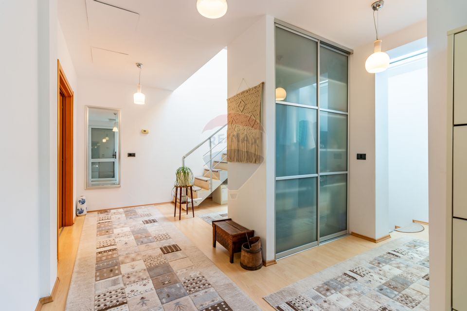 Casă / Vilă in Corbeanca, langa lac, zona exclusivista