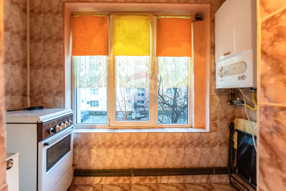 Apartament cu 2 camere de închiriat în zona Craiter