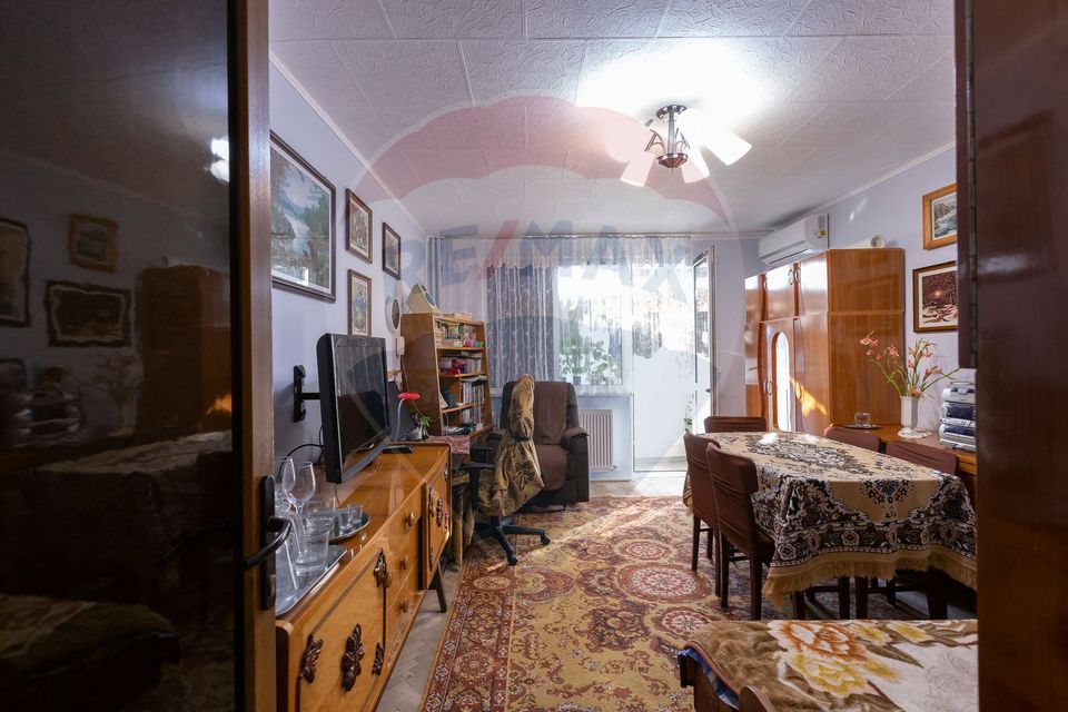 3 room Apartment for sale, Mioritei area