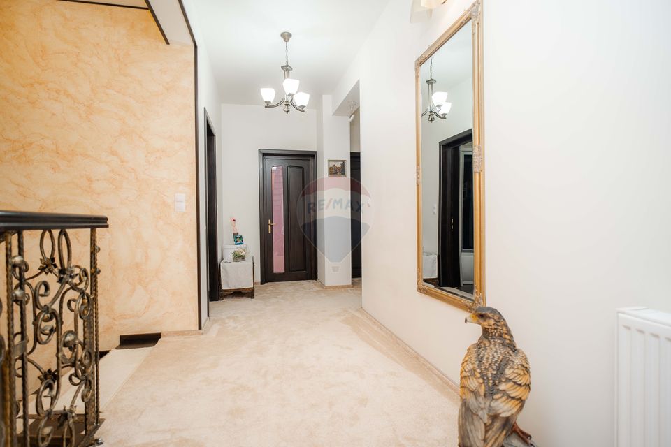 0% Comision - VILA de LUX de vânzare – Cu iaz natural