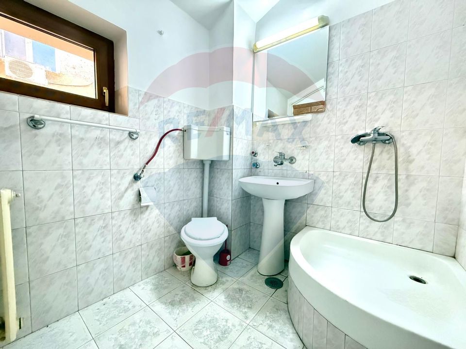 5 room House / Villa for sale, Republica area