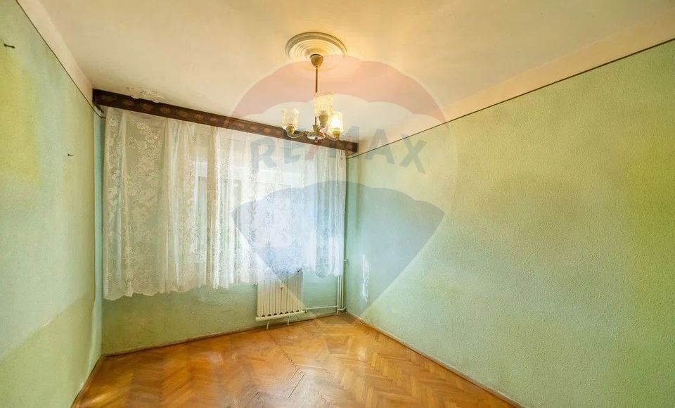 Apartament 3 camere zona 300, Micalaca, B-dul N. Titulescu