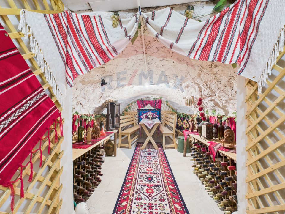 5 room House / Villa for sale, Central area