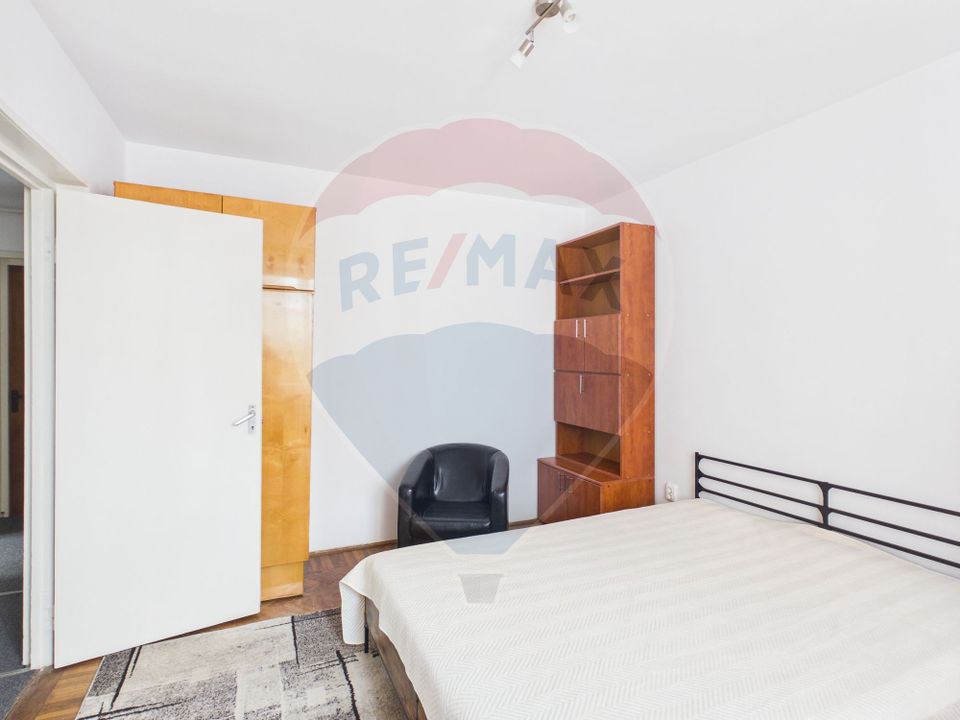 3 room Apartment for rent, Grivitei area