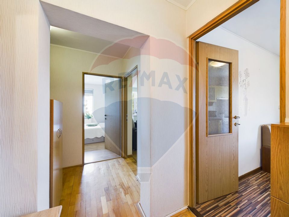 REZERVAT | Apartament cu 2 camere | Decomandat | Zona Planete