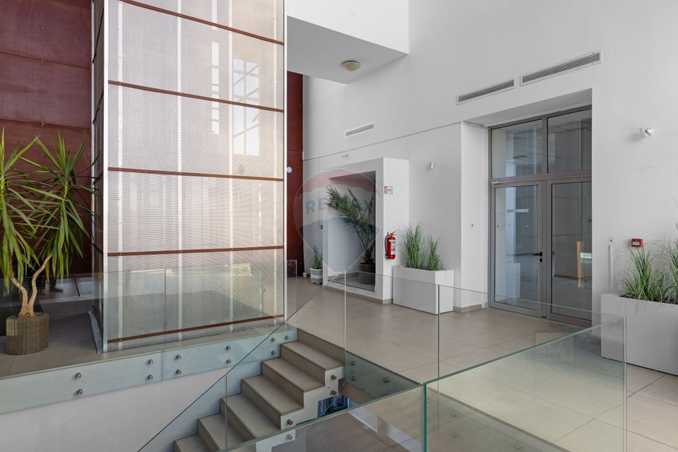 830sq.m Commercial Space for rent, Sud-Vest area