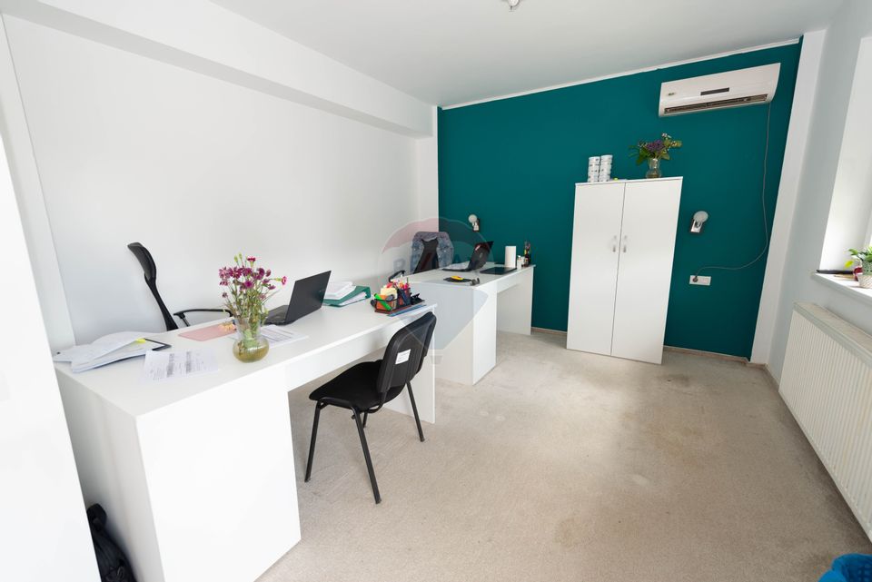 Vila cu curte de inchiriat- sector 1