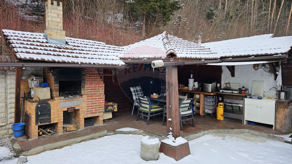 Vilă de lux cu 4 camere de vânzare în Câmpulung Moldovenesc, Suceava