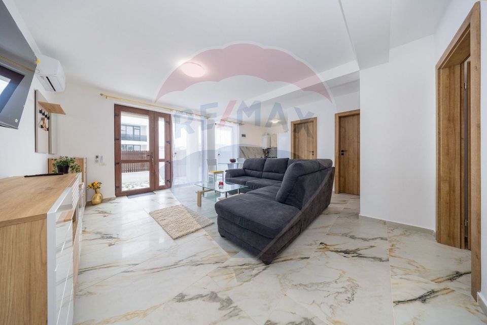 Proprietate speciala, cu destinatii multiple, Sanpetru/ Harman!