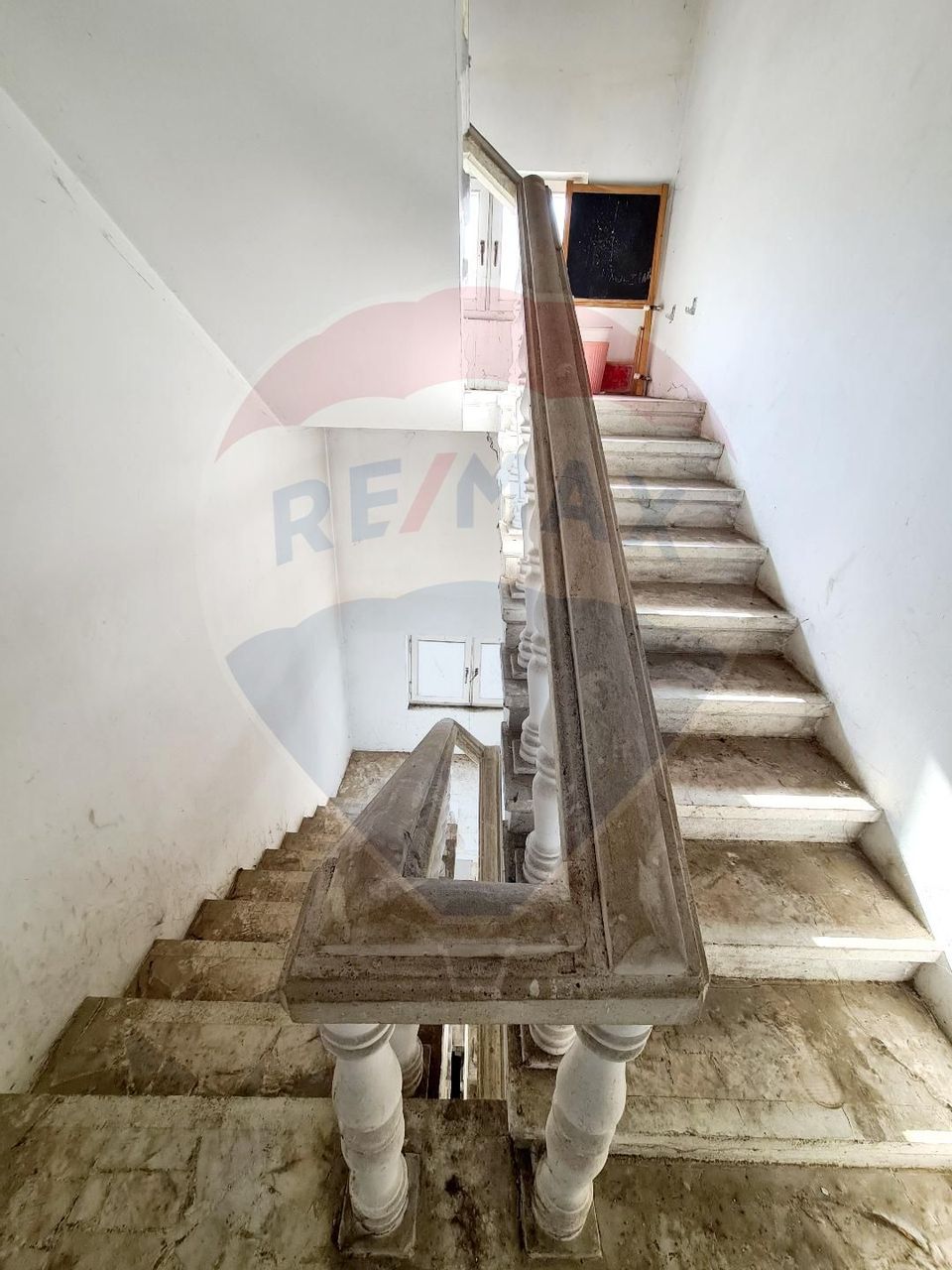 Villa for sale / Rent Opportunity Prelungirea Ghencea Boulevard