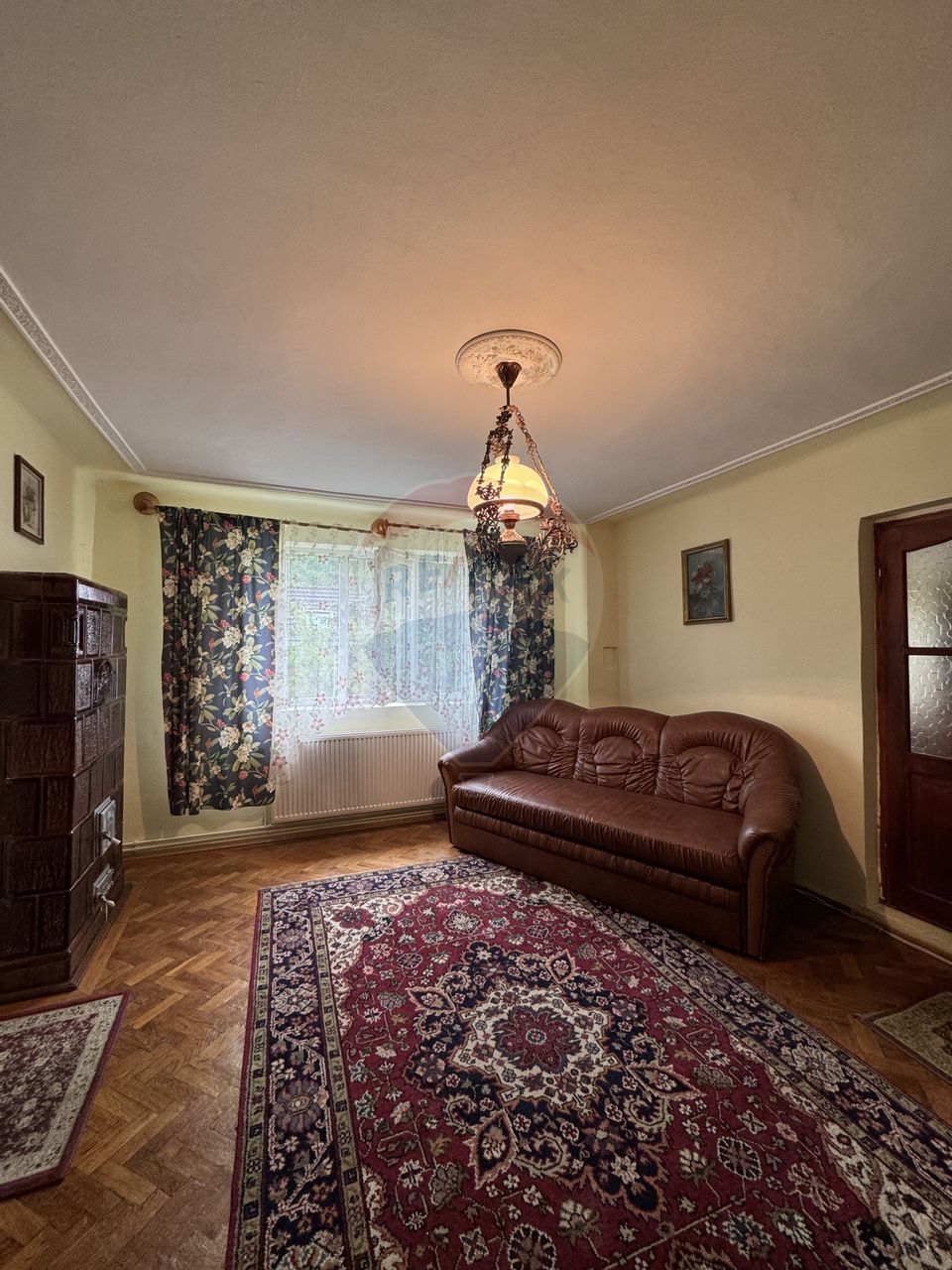 5 room House / Villa for sale, Est area