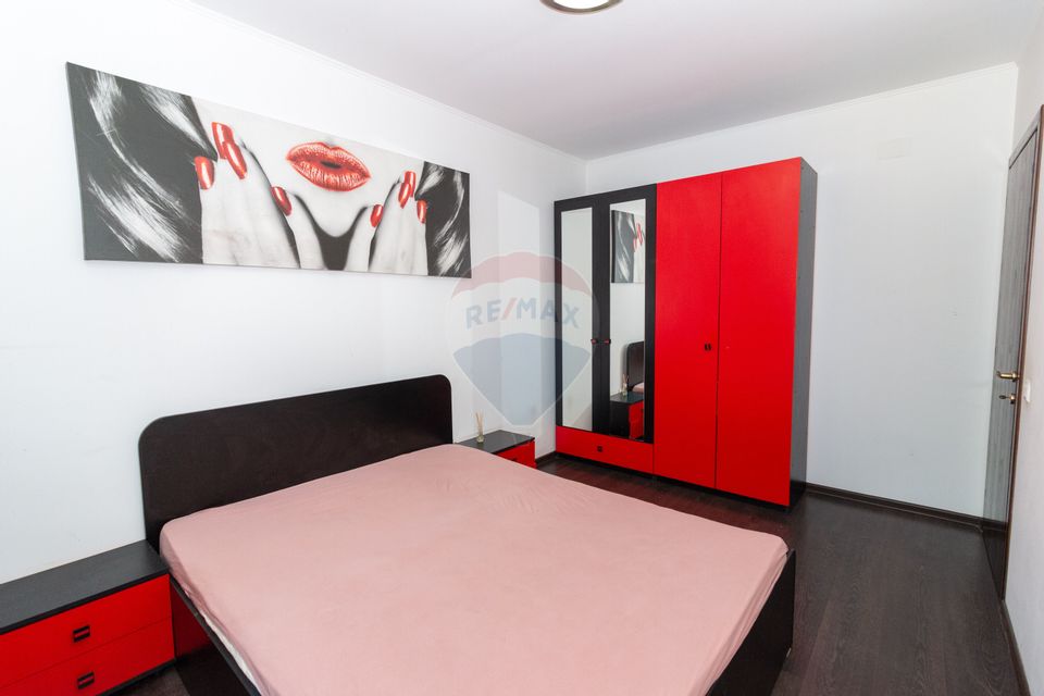 Apartament 2 camere, mobilat, str. Luica, posibilitate parcare