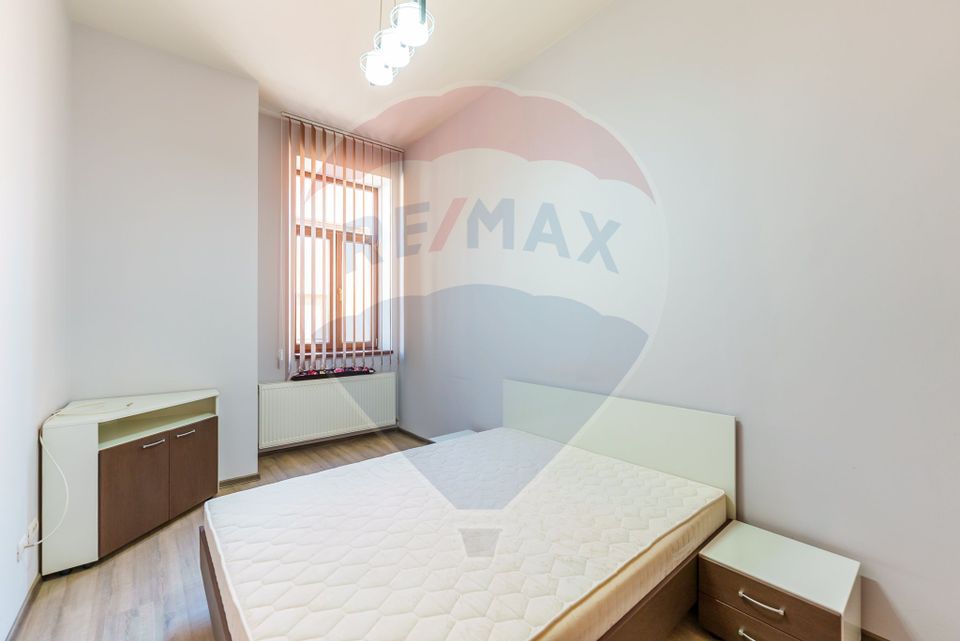 Apartament modern 2 camere + curte de închiriat Ultracentral