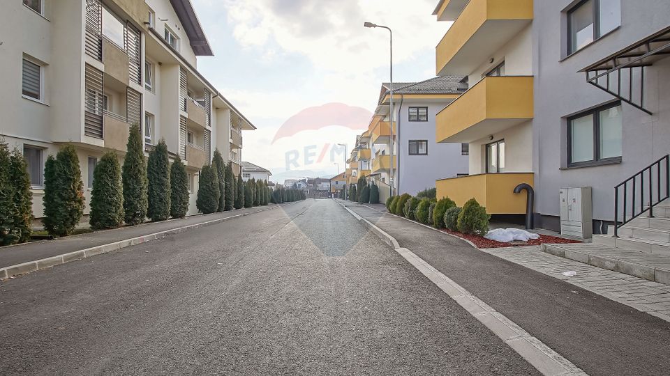 Apartament 2 camere premium, loc de parcare, boxa | Zona Tractorul