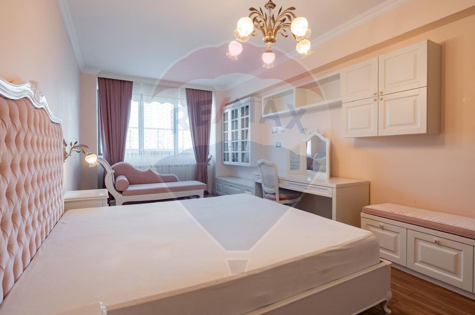 Penthouse de vanzare in Mamaia vedere frontala lac si marea Neagra