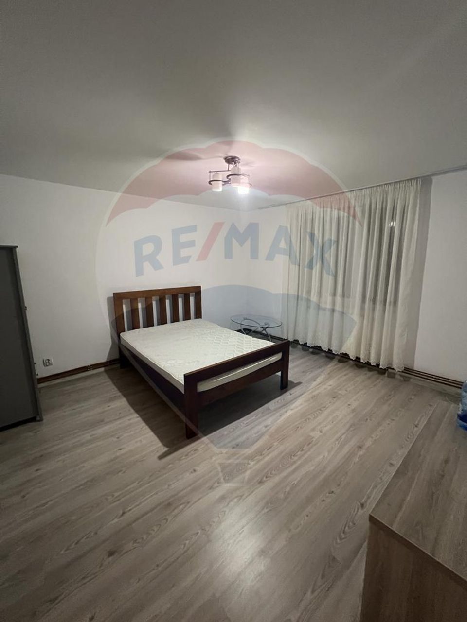 Apartament cu 1 camere de vânzare în zona Burdujeni