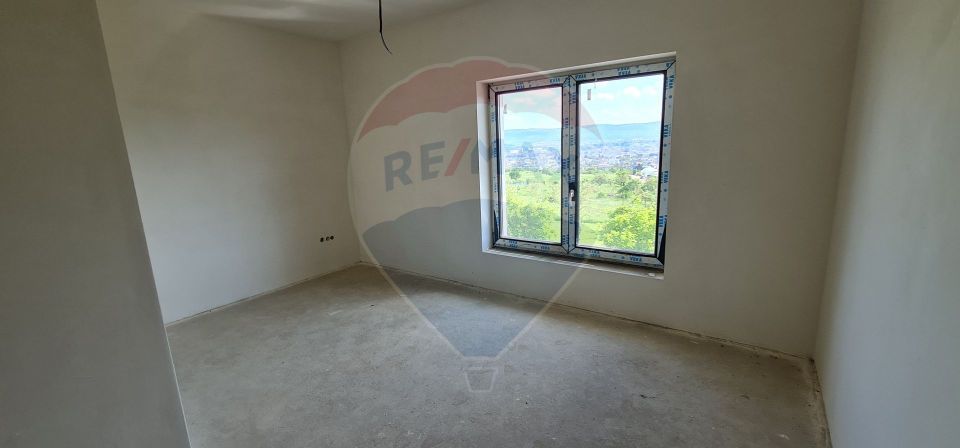 4 room House / Villa for sale, Iris area