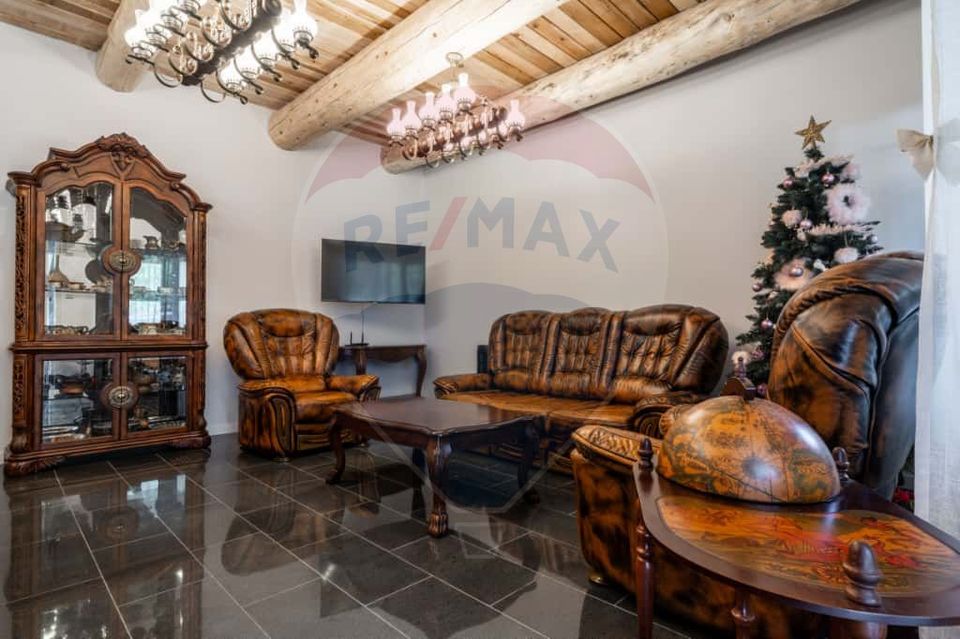 22 room Hotel / Pension for sale