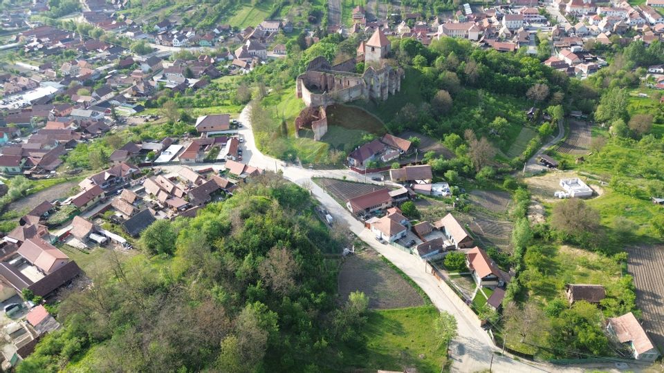 Teren intravilan 3.269 mp în Slimnic–panorama superbă, 15 km de Sibiu