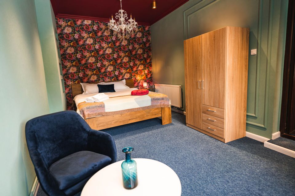 VILA “THE VARDO”, PREDELUT | 8 CAMERE DUBLE PREMIUM LANGA PADURE