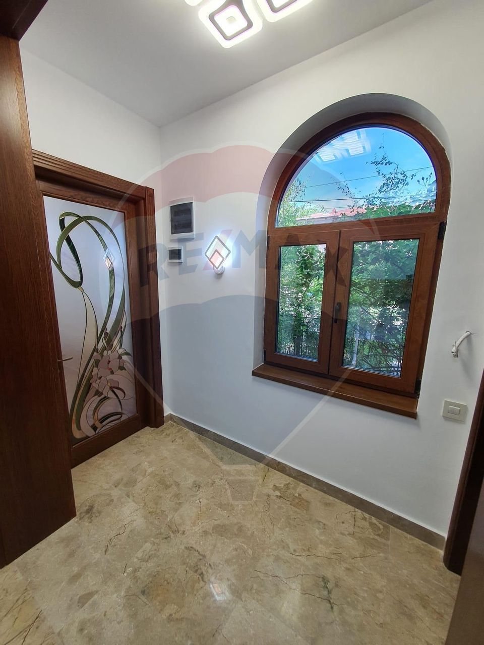 Villa / Commercial space for rent in Cotroceni