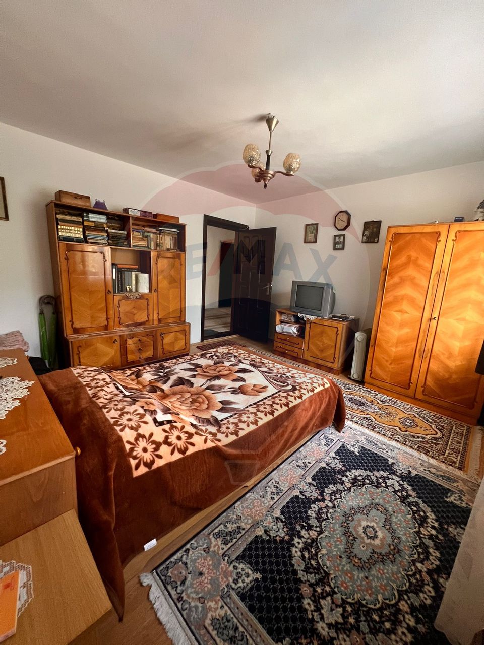 Casă / Vilă cu 11 camere de vânzare