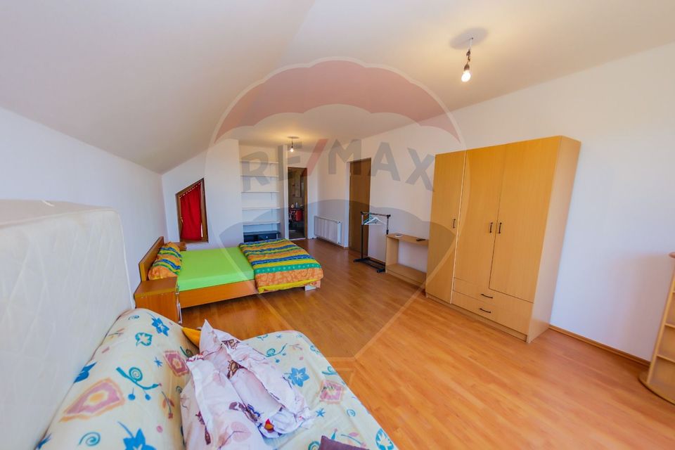 Vila de închiriat cu priveliște superbă în Cicârlău