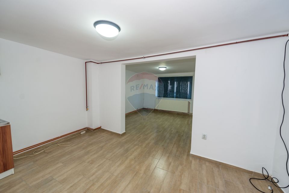 Teren cu casa din caramida, 223mp, zona Marriot / 13 Septembrie