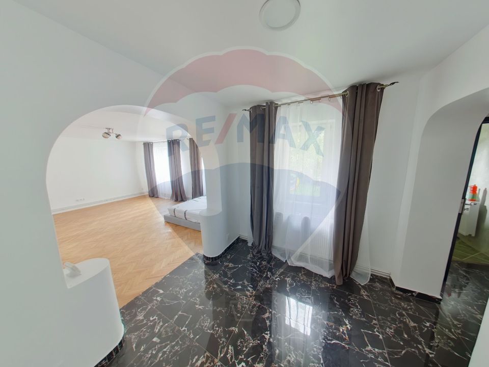 3 room Apartment for sale, Est area