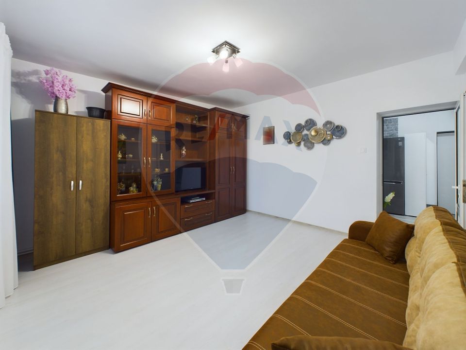 REZERVAT| Apartament 2 camere| Decomandat| Renovat| Harman