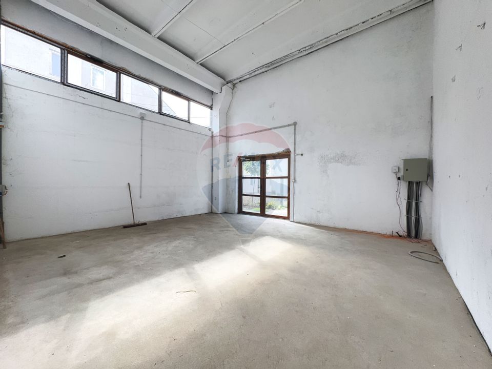 319sq.m Industrial Space, Freidorf area