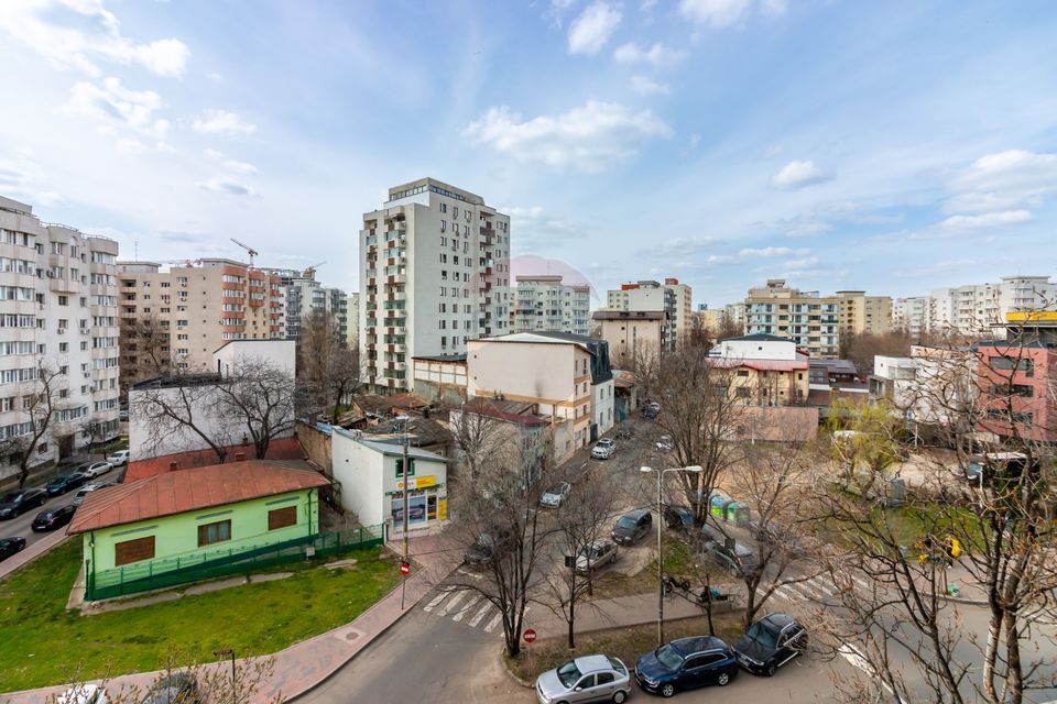 Apartament cu 3 camere de vânzare în zona Vitan Mall / Foisorului