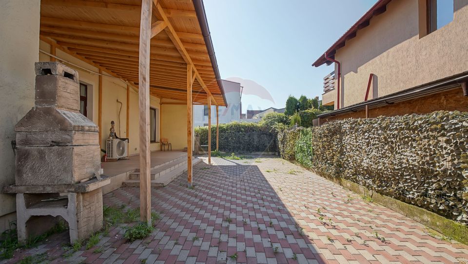 4 room House / Villa for sale, Sud area